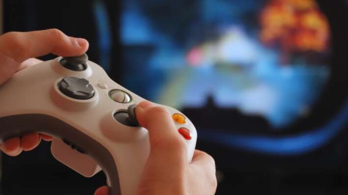 ВОЗ призывает людей оставаться дома и играть в видеоигры